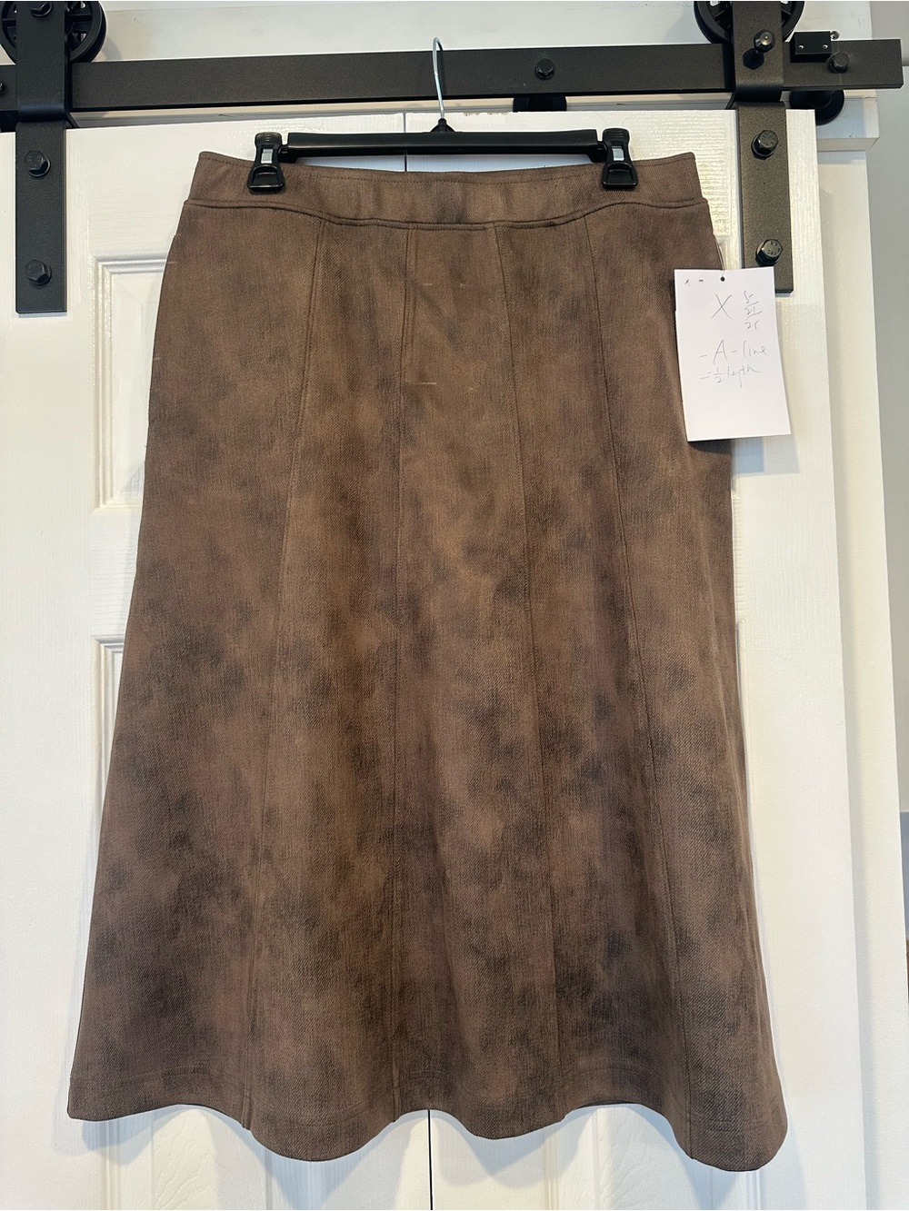 Dillard’s Women’s Turkish Coffee knit Suede A-Line Midi Skirt Size M NWT